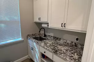 505 S Sky Ct, Granbury, TX 76049 - Photo 16