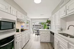 2416 Heather Hill Ln, Plano, TX 75075 - Photo 14