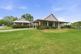 1101 N State St, Decatur, TX 76234 - Photo 2