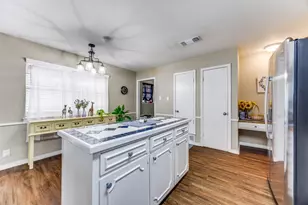 2705 N Woods St, Sherman, TX 75092 - Photo 8