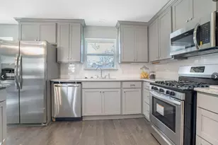 1131 Forester Dr, Dallas, TX 75216 - Photo 10