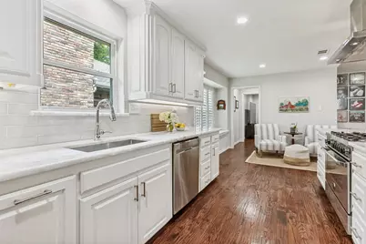 8005 Westover Drive, Dallas, TX 75231 - Photo 10