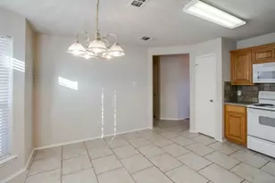 10708 Braemoor Dr, Fort Worth, TX 76052 - Photo 8