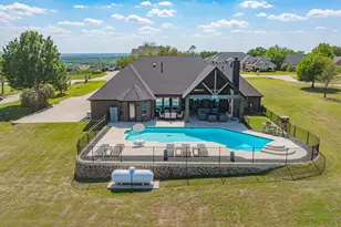 2009 Tree Top Ct, Granbury, TX 76049 - Photo 36