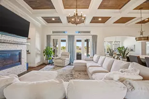 2009 Tree Top Ct, Granbury, TX 76049 - Photo 8