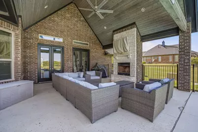 2009 Tree Top Court, Granbury, TX 76049 - Photo 32