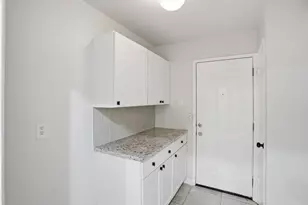 8660 Kingspoint Dr, Dallas, TX 75238 - Photo 10