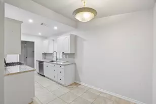 8660 Kingspoint Dr, Dallas, TX 75238 - Photo 6