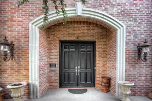 2455 Halloran St, Fort Worth, TX 76107 - Photo 2