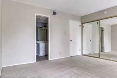 5200 Martel Avenue #33C, Dallas, TX 75206 - Photo 20