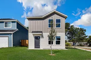 320 W Gambrell St, Fort Worth, TX 76115 - Photo 1