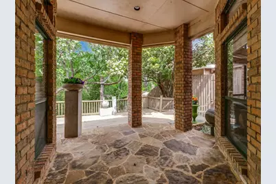 6205 Twin Oaks Circle, Dallas, TX 75240 - Photo 24