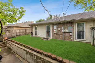 215 Mountainview Dr, Hurst, TX 76054 - Photo 22