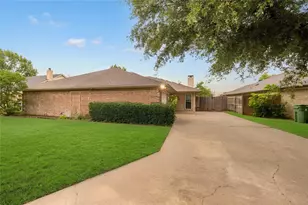 215 Mountainview Dr, Hurst, TX 76054 - Photo 1