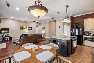 7519 Bradford Pear Dr, Irving, TX 75063 - Photo 10