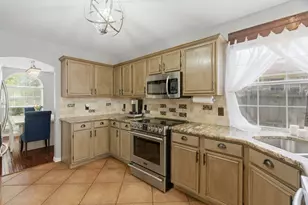 313 Georgian Oak Ct, Lake Dallas, TX 75065 - Photo 10