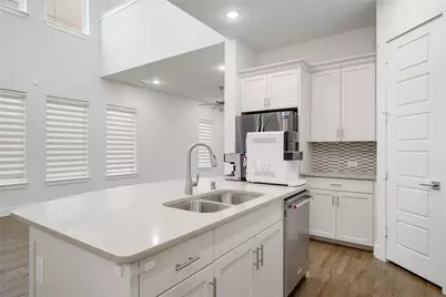 8331 Nunley Lane, Dallas, TX 75231 - Photo 14