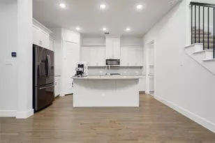 8331 Nunley Ln, Dallas, TX 75231 - Photo 10