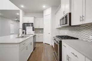 8331 Nunley Ln, Dallas, TX 75231 - Photo 12