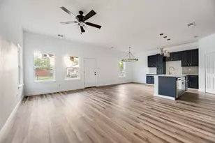 1014 Trinity St, Cleburne, TX 76031 - Photo 10