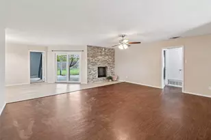 1126 Cordell St, Denton, TX 76201 - Photo 2