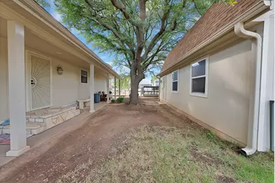 4514 Robin Court, Granbury, TX 76049 - Photo 32