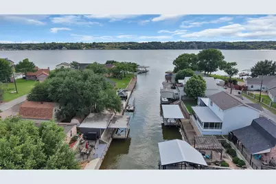 4514 Robin Court, Granbury, TX 76049 - Photo 2
