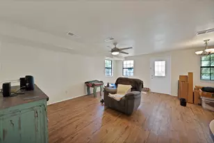 4514 Robin Ct, Granbury, TX 76049 - Photo 8