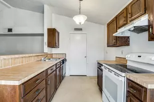7049 Sorcey Rd, Dallas, TX 75249 - Photo 8