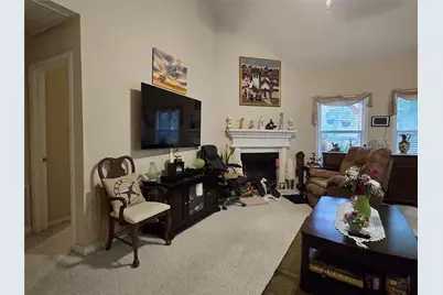 6013 Meadowglen Drive, Denton, TX 76226 - Photo 6