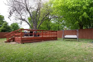 353 Brook Hollow Dr, DeSoto, TX 75115 - Photo 8