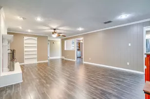 406 Country Club Dr, Joshua, TX 76058 - Photo 8