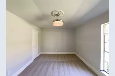 2800 N Surrey Drive, Carrollton, TX 75006 - Photo 14
