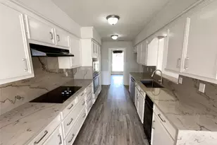 2800 N Surrey Dr, Carrollton, TX 75006 - Photo 2