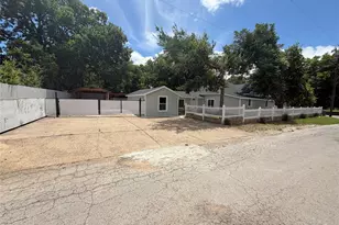 701 Olive St, Cleburne, TX 76031 - Photo 28