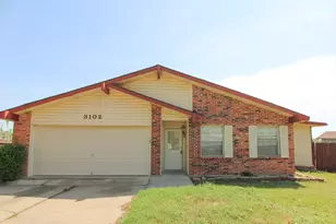 3102 Abbey Rd, Carrollton, TX 75007 - Photo 2