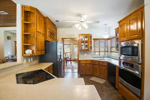 3401 Old Barn Ct, Granbury, TX 76048 - Photo 14