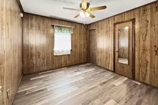 609 NW Lorna St, Burleson, TX 76028 - Photo 22