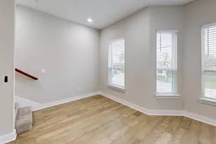 313 N Mill St, Lewisville, TX 75057 - Photo 8