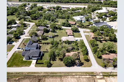 913 N Walnut Street, Roanoke, TX 76262 - Photo 6