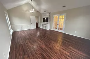 5002 Redwater Dr, Arlington, TX 76018 - Photo 12