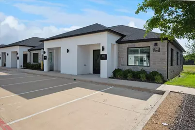 2001 Auburn Hills Parkway #303, McKinney, TX 75071 - Photo 2