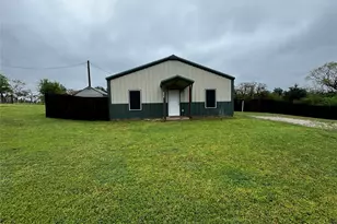 1583 Cr-4757, Boyd, TX 76023 - Photo 2