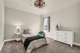 645 Hutchinson Dr, Lewisville, TX 75077 - Photo 10