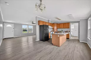 951 Lariat Ln, Mansfield, TX 76063 - Photo 4