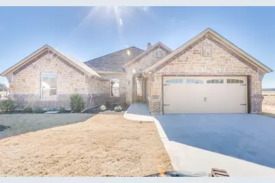 320 Oar Wood Drive, Granbury, TX 76049 - Photo 1