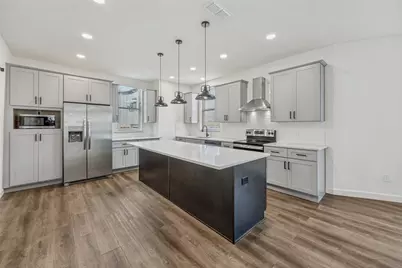 1704 S Jennings Avenue, Fort Worth, TX 76110 - Photo 6