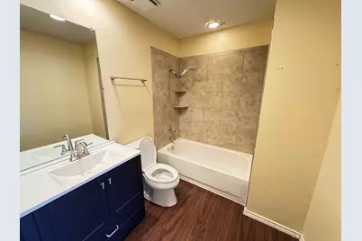 2610 Fallcreek Circle, Carrollton, TX 75006 - Photo 6