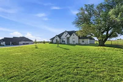 1016 Paradise Parkway, Poolville, TX 76487 - Photo 4