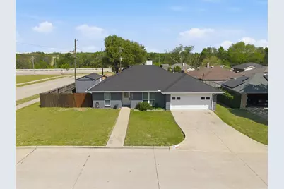 1728 S Bent Tree Trail, Grand Prairie, TX 75052 - Photo 2